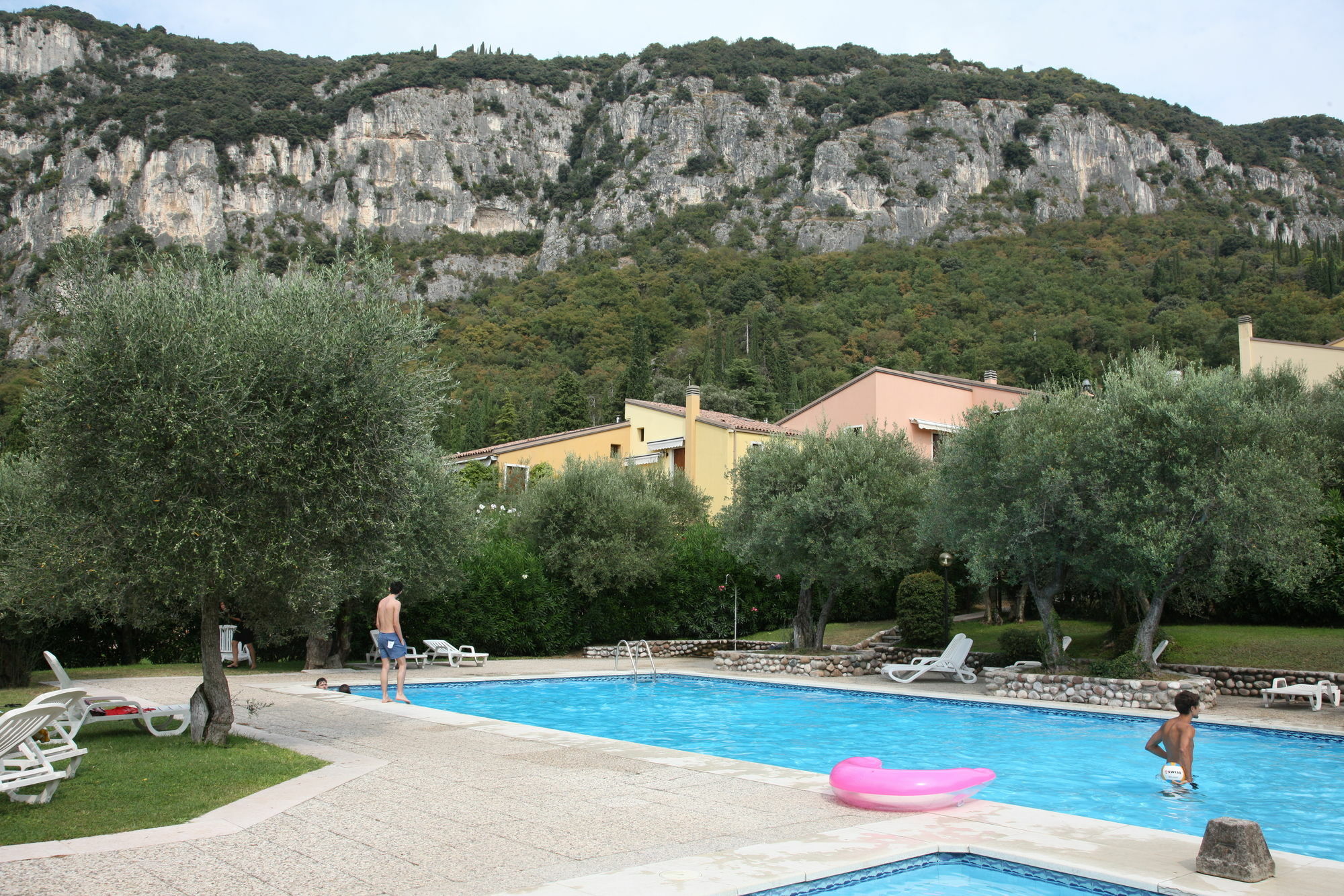 Appartamenti Pratone Garda  Exterior photo